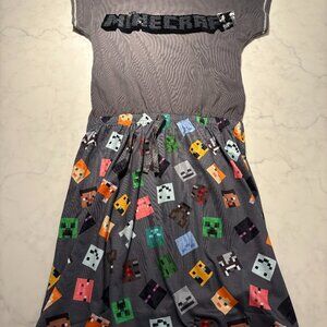 Minecraft Dress Size 9/10, Brand New!